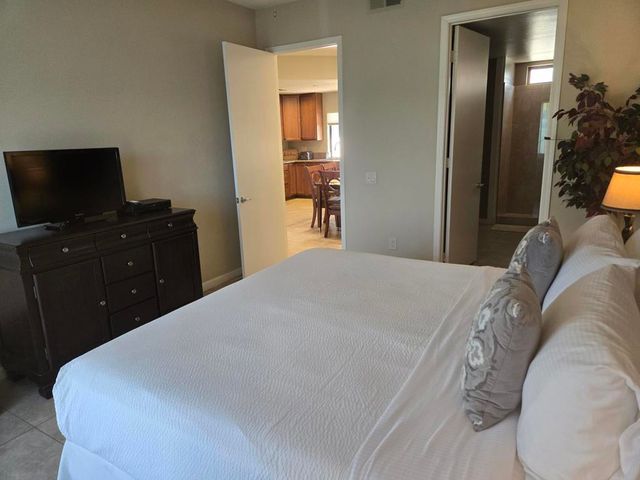 28923 Isleta Court, Cathedral City, CA 92234