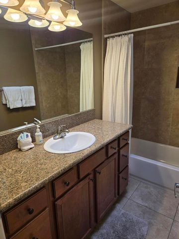 28923 Isleta Court, Cathedral City, CA 92234