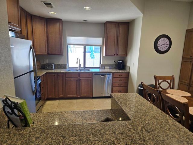 28923 Isleta Court, Cathedral City, CA 92234