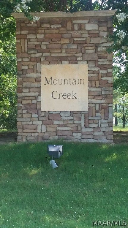 240 MERRILL Lane, Deatsville, AL 36022