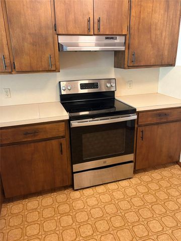 12421 Lowden LN A, Manchaca, TX 78652