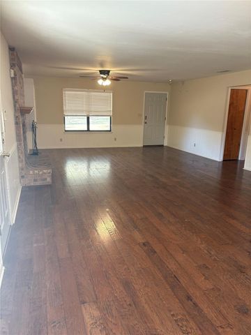 12421 Lowden LN A, Manchaca, TX 78652