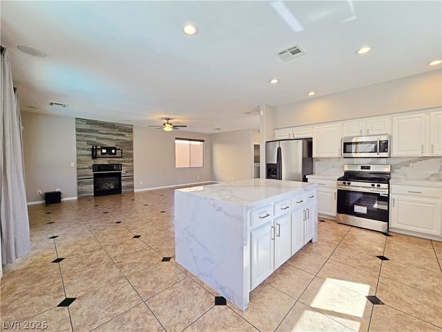 6901 Trace Hollow Street, Las Vegas, NV 89149