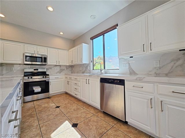 6901 Trace Hollow Street, Las Vegas, NV 89149