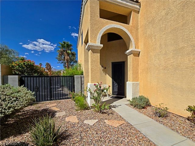 6901 Trace Hollow Street, Las Vegas, NV 89149