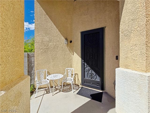 6901 Trace Hollow Street, Las Vegas, NV 89149
