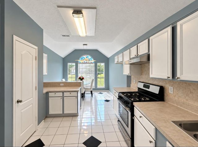 13618 Sablegrove Lane, Houston, TX 77014