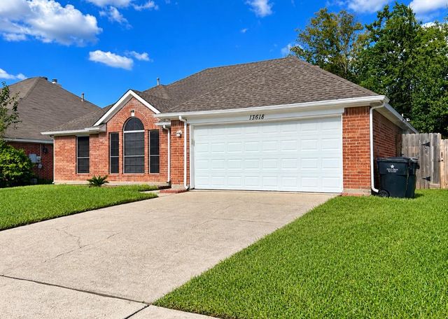 13618 Sablegrove Lane, Houston, TX 77014