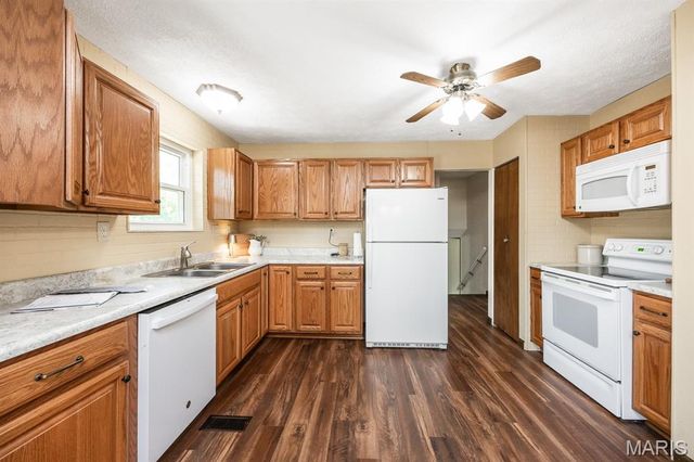 44 Belle Crest Drive, Belleville, IL 62221