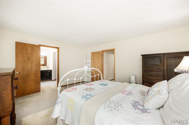 44 Belle Crest Drive, Belleville, IL 62221