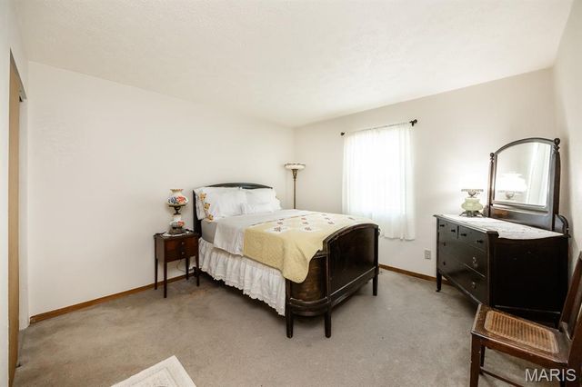 44 Belle Crest Drive, Belleville, IL 62221