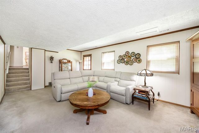 44 Belle Crest Drive, Belleville, IL 62221
