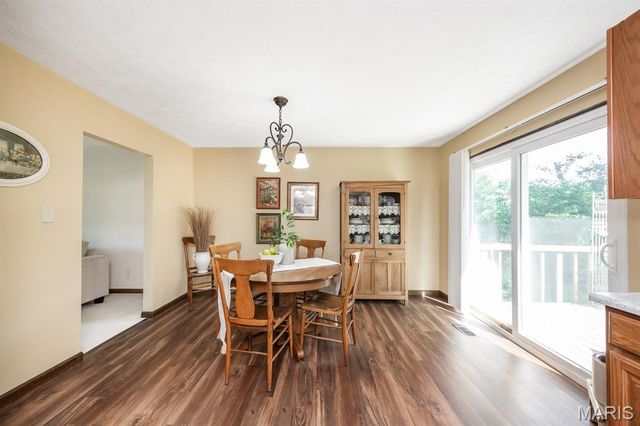 44 Belle Crest Drive, Belleville, IL 62221