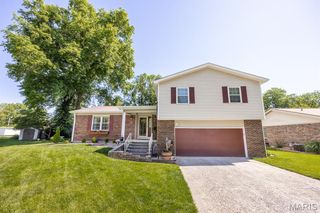44 Belle Crest Drive, Belleville, IL 62221