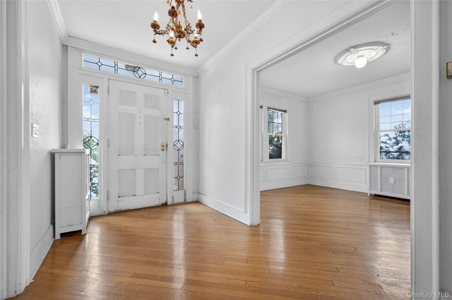 225 Nassau Boulevard, Garden City, NY 11530