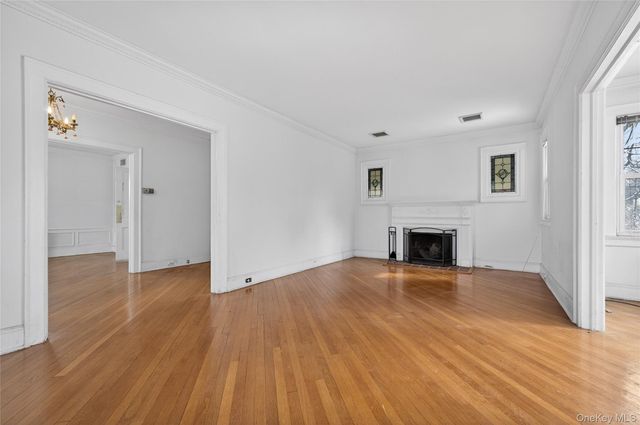 225 Nassau Boulevard, Garden City, NY 11530