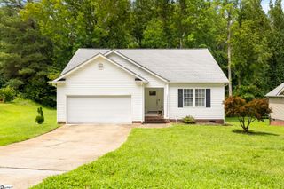 111 Woodvale Avenue, Fountain Inn, SC 29644