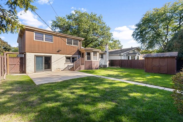 9732 Kildare Avenue, Skokie, IL 60076