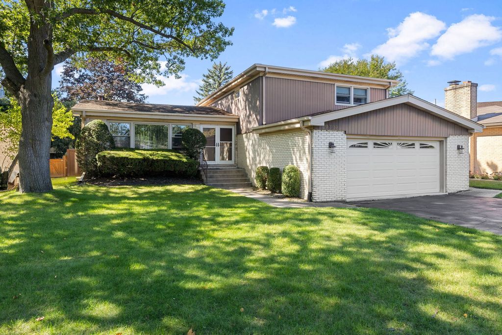 9732 Kildare Avenue, Skokie, IL 60076