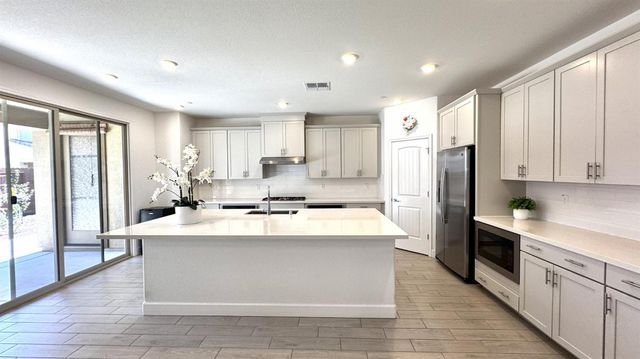 1072 Blue Range Way, Roseville, CA 95747