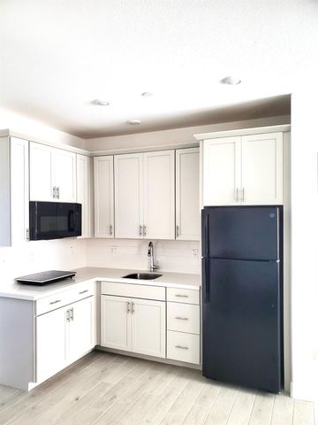 1072 Blue Range Way, Roseville, CA 95747