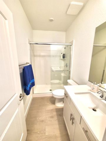 1072 Blue Range Way, Roseville, CA 95747