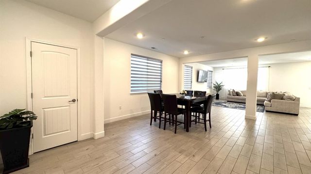 1072 Blue Range Way, Roseville, CA 95747