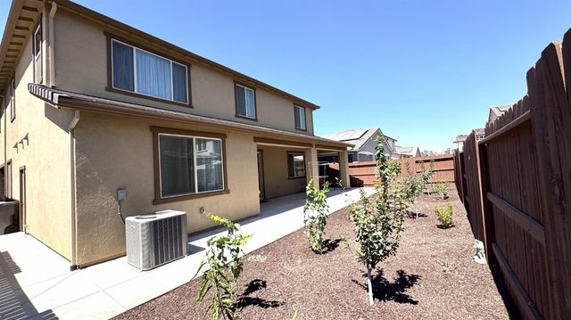 1072 Blue Range Way, Roseville, CA 95747