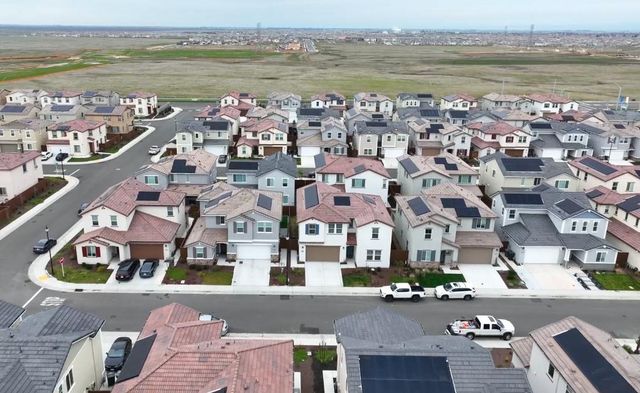 1072 Blue Range Way, Roseville, CA 95747