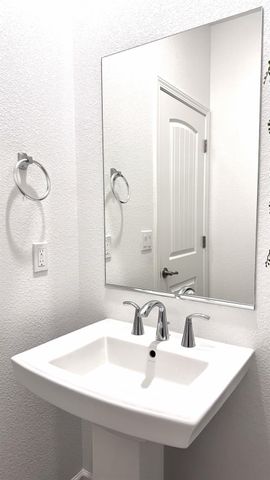 1072 Blue Range Way, Roseville, CA 95747