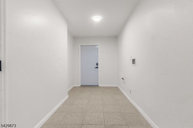 148 N Munn Ave, East Orange City, NJ 07017