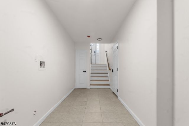 148 N Munn Ave, East Orange City, NJ 07017