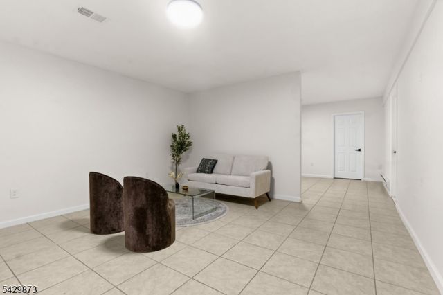 148 N Munn Ave, East Orange City, NJ 07017