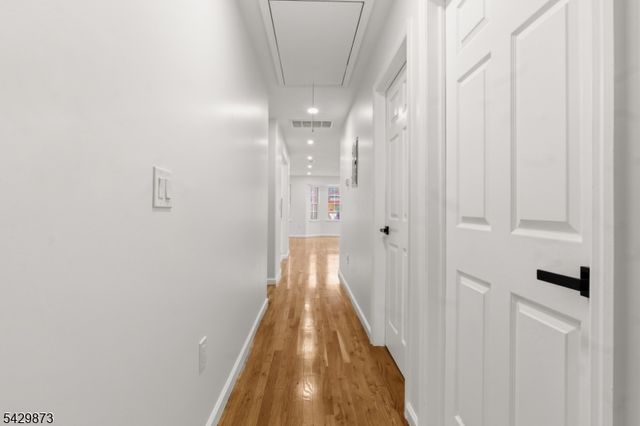 148 N Munn Ave, East Orange City, NJ 07017