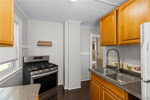 158 Baldwin Ave, Syracuse, NY 13205