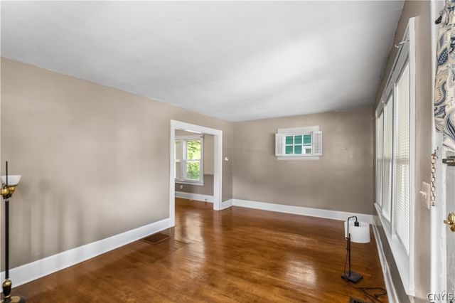 158 Baldwin Ave, Syracuse, NY 13205