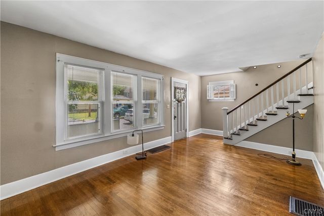 158 Baldwin Ave, Syracuse, NY 13205