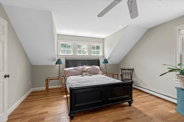 92 Cross St, Marshfield, MA 02050