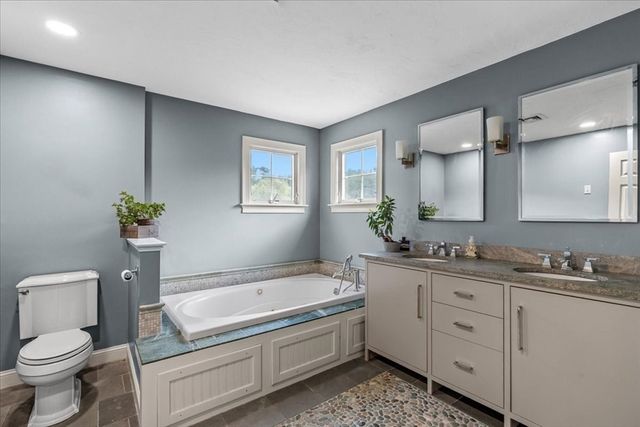 92 Cross St, Marshfield, MA 02050
