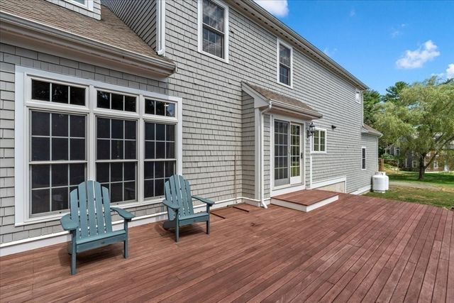 92 Cross St, Marshfield, MA 02050