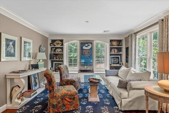 92 Cross St, Marshfield, MA 02050