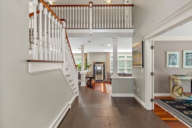 92 Cross St, Marshfield, MA 02050
