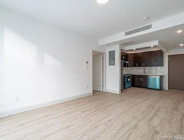 88-56 162nd Street 2D, Jamaica, NY 11432