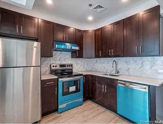 88-56 162nd Street 2D, Jamaica, NY 11432