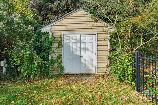 11023 Sycamore Club Drive, Charlotte, NC 28227