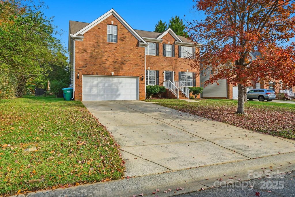 11023 Sycamore Club Drive, Charlotte, NC 28227