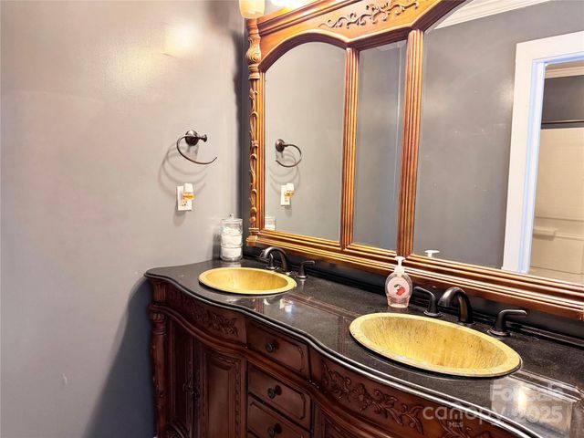 121 Academy Street, Chester, SC 29706