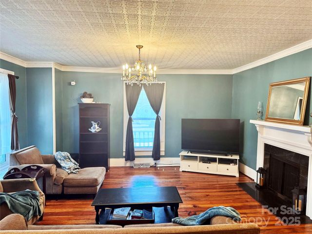 121 Academy Street, Chester, SC 29706