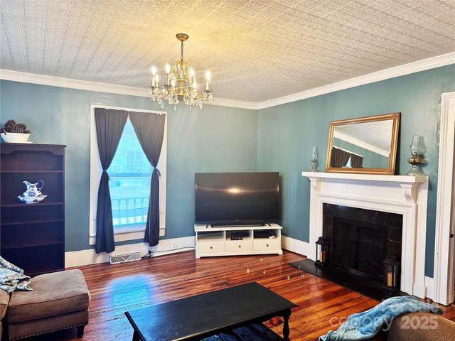 121 Academy Street, Chester, SC 29706