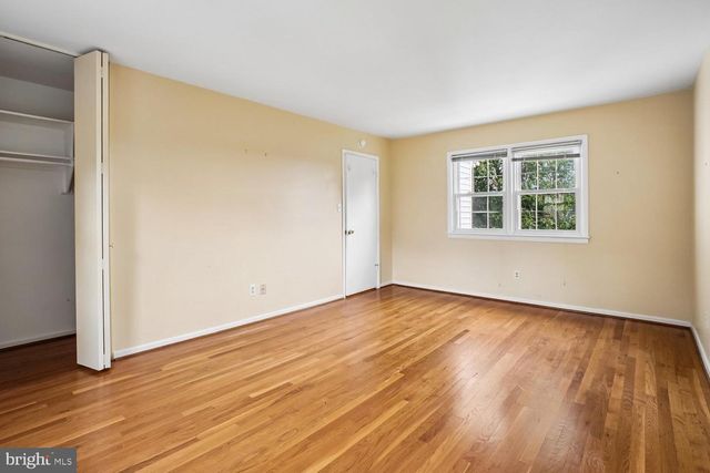 8352 ORANGE CT, Alexandria, VA 22309